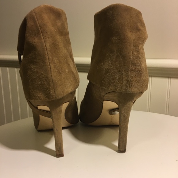 Calvin Klein 'Bethany' Kid Suede Bootie 11M - Picture 4 of 9